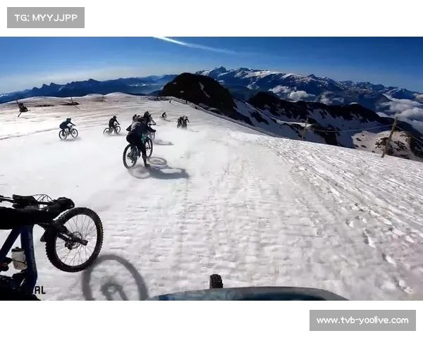 恶劣天气预警：明日超级雪崩速降赛或面临大雪与低温考验