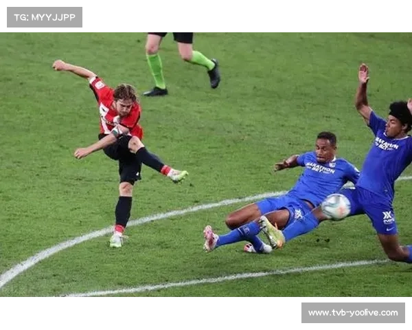 塞维利亚防线崩盘，客战马洛卡保级压力骤增